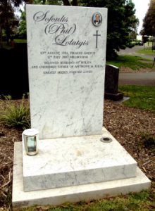 headstone_lolatgis